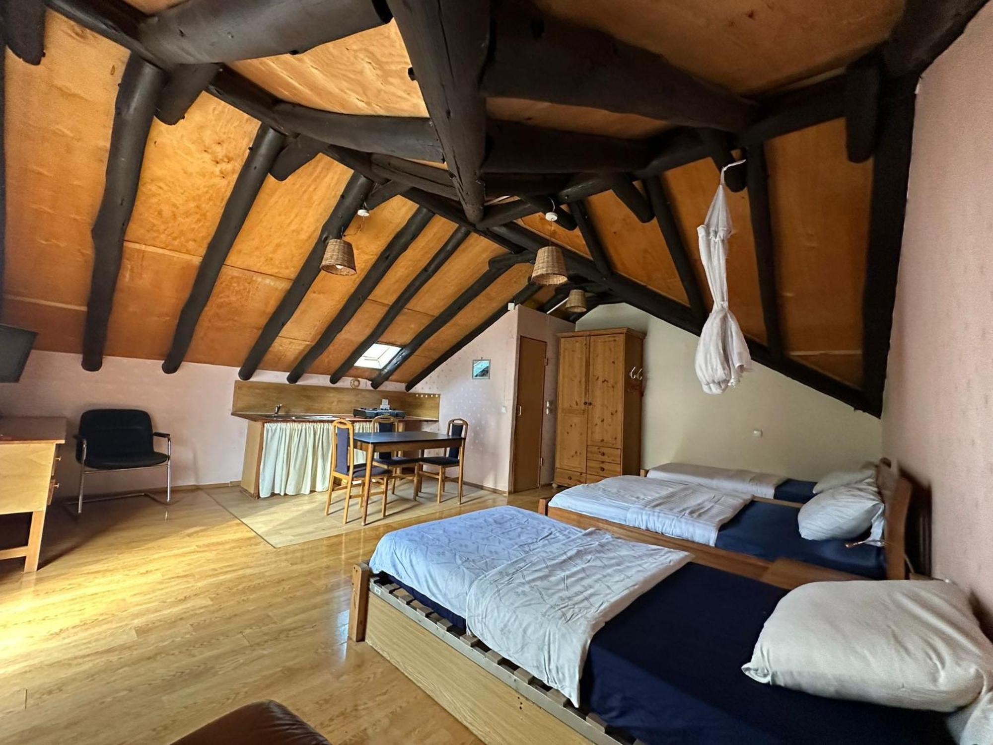 Guesthousejane Villa & Apartments ナイバシャ エクステリア 写真