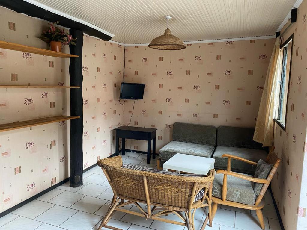 Guesthousejane Villa & Apartments ナイバシャ エクステリア 写真