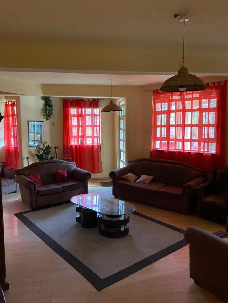 Guesthousejane Villa & Apartments ナイバシャ エクステリア 写真